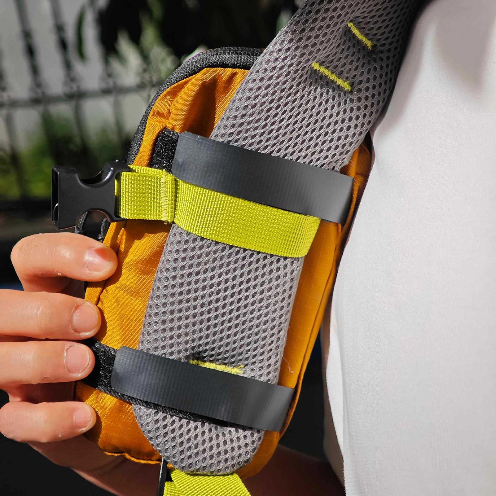 ハイキング用携帯電話ホルダー。軽量で防水性があり、コンパクト - Hiking Backpack Waterproof のレビューと価格
